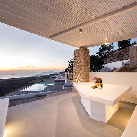 Sleeps8-parking-garden-pool-sunsets-barbeque * Emporio (Santorini)