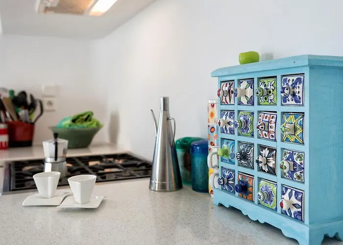 Sleeps8-parking-garden-pool-sunsets-barbeque * Emporio (Santorini)