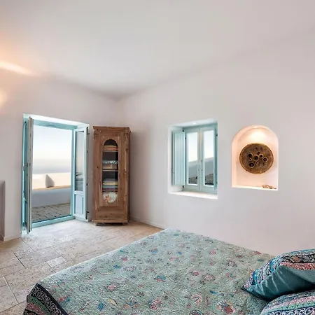 Sleeps8-parking-garden-pool-sunsets-barbeque * Emporio (Santorini)