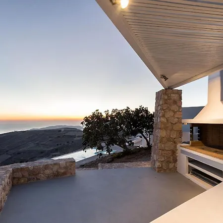 Sleeps8-parking-garden-pool-sunsets-barbeque Villa *