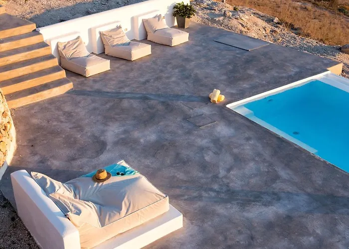 Sleeps8-parking-garden-pool-sunsets-barbeque Emporio (Santorini)