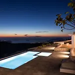 Villa Sleeps8-parking-garden-pool-sunsets-barbeque