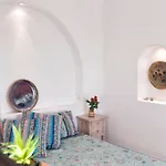 Sleeps8-parking-garden-pool-sunsets-barbeque * Emporio (Santorini)