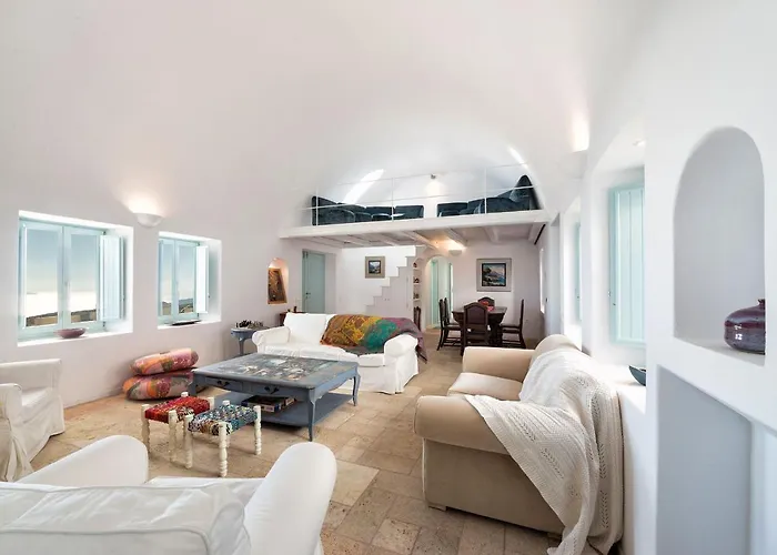 Sleeps8-parking-garden-pool-sunsets-barbeque * Emporio (Santorini)