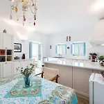 Βίλα Sleeps8-parking-garden-pool-sunsets-barbeque *